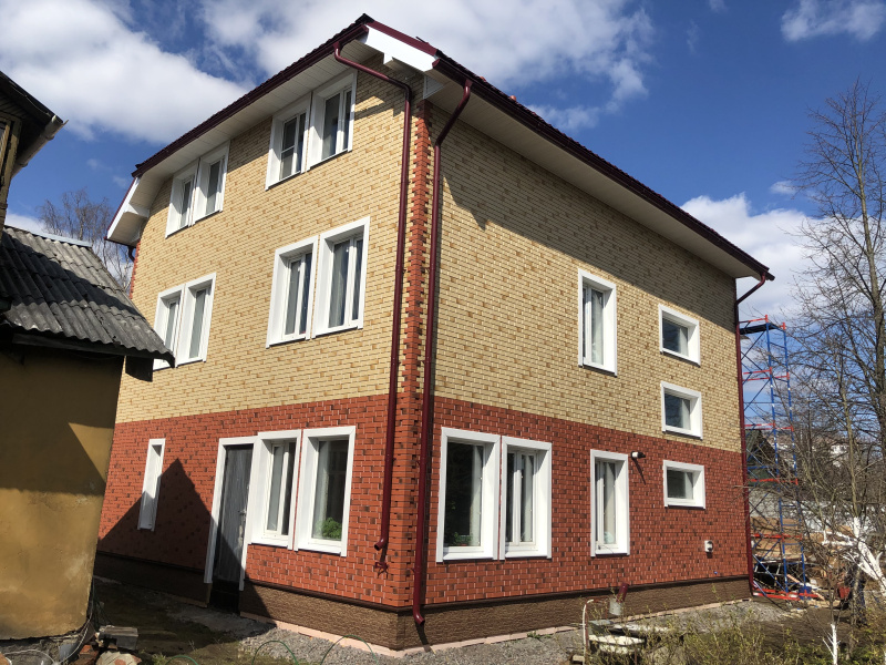 Отделка дома фасадными панелями в городе Всеволожск