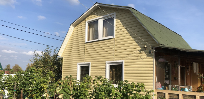 Отделка дома сайдингом в поселке Саперное