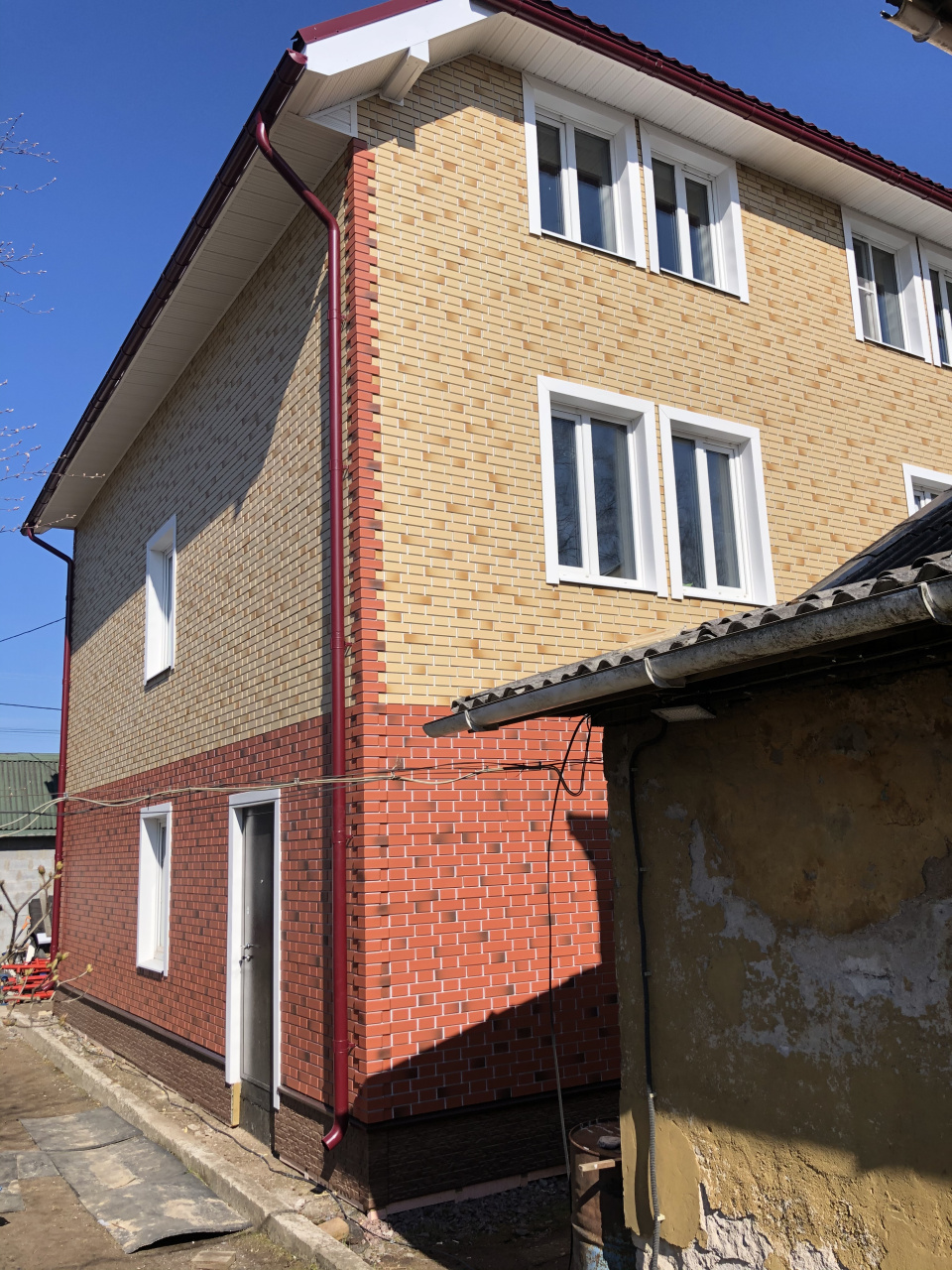 Отделка дома фасадными панелями в городе Всеволожск Отделка дома фасадными панелями в городе Всеволожск