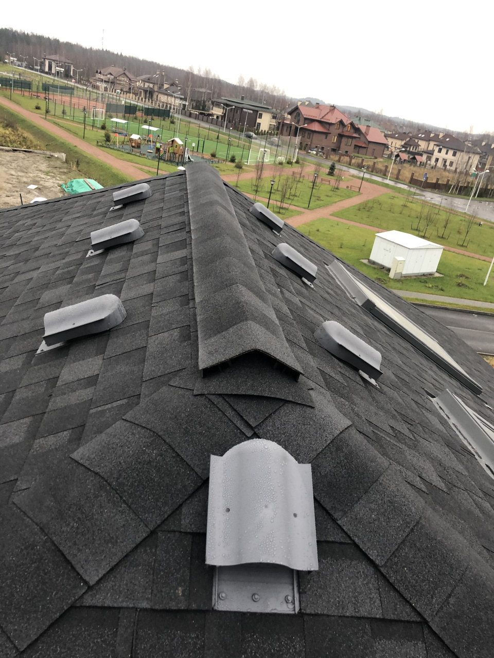 Монтаж кровли под ключ в деревне Юкки Монтаж кровли под ключ в деревне Юкки