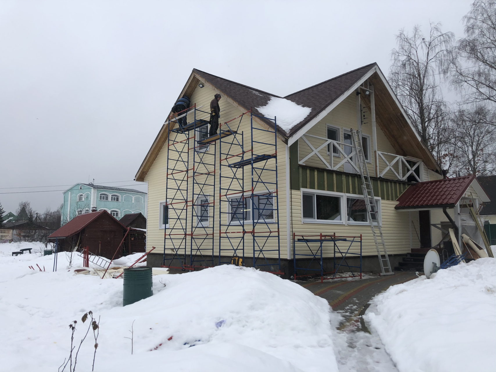 Качественная отделка дома сайдингом в поселке Ильичево