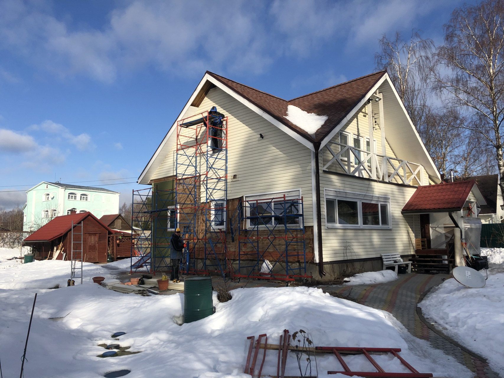 Качественная отделка дома сайдингом в поселке Ильичево