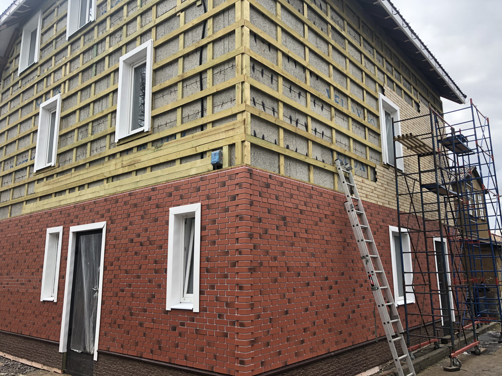 Отделка дома фасадными панелями в городе Всеволожск Отделка дома фасадными панелями в городе Всеволожск