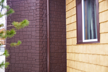 Фасадная панель Grand Line Крупный камень (Коричневый Стандарт)