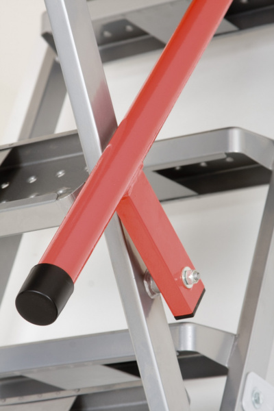 Чердачная лестница металлическая Fakro LML Lux  Чердачная лестница металлическая Fakro LML Lux